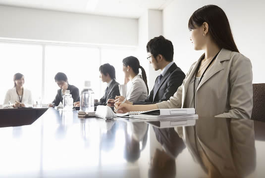 華網(wǎng)電力召開2017年度總結(jié)大會(huì)