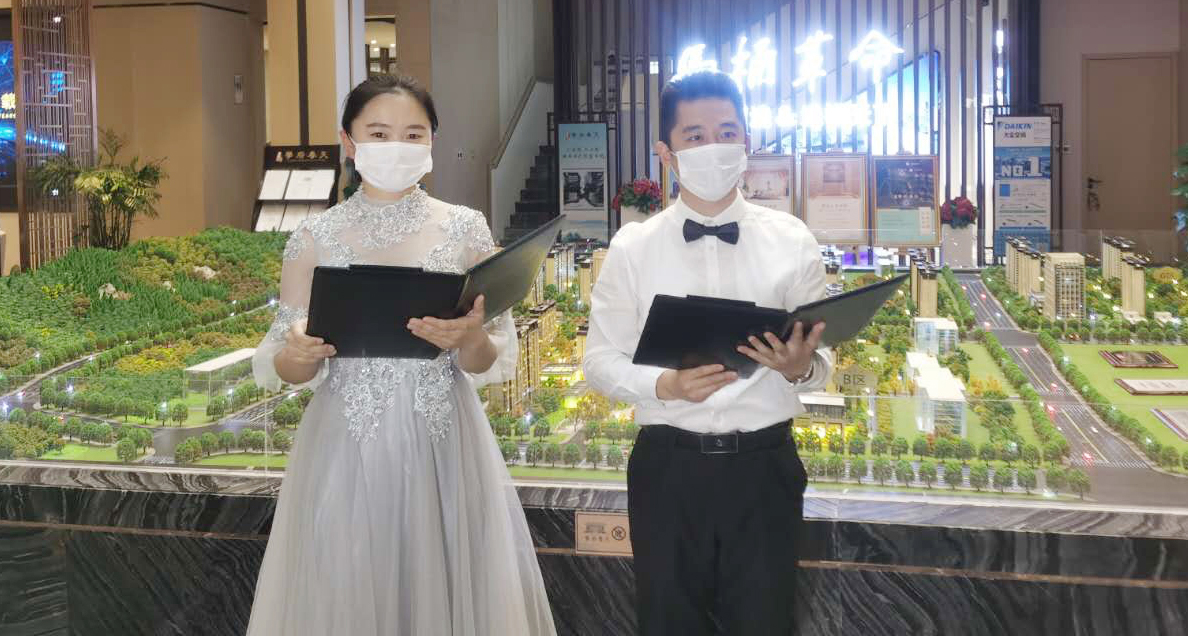 天下泰山合唱團(tuán)舉辦隔空大型詩歌朗誦會(huì)